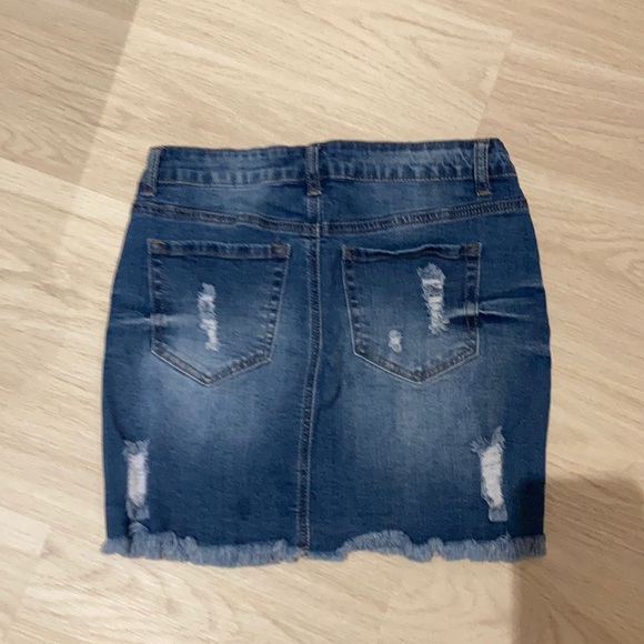 Jean skirt (distressed) - Picture 2 of 2